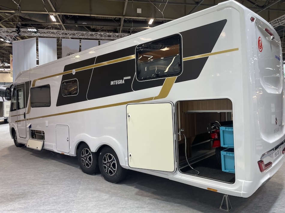 camping car EURA MOBIL INTEGRA I 890QB modele 2024